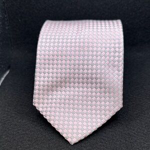 Elegant Pink Men's Tie